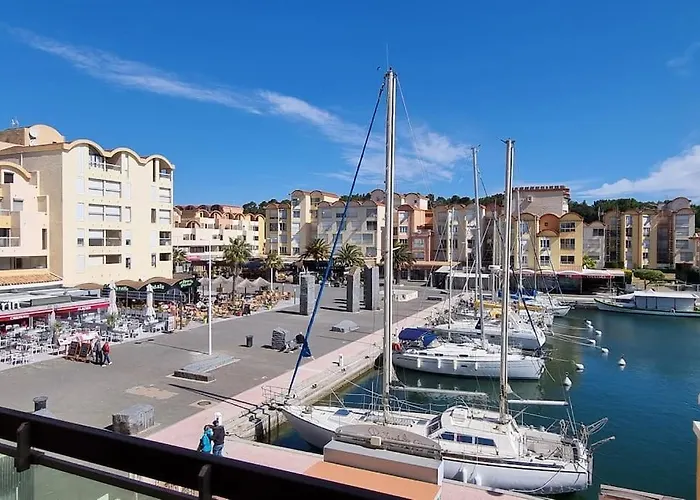 Magnifique Sur Le Port De Апартаменты Груиссан